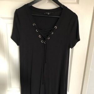 FLASH SALE! Lulus lace up t shirt dress